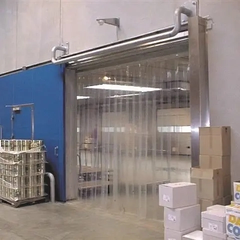 PVC lamelgardiner – komplet guide til strimmelgardiner i industrien